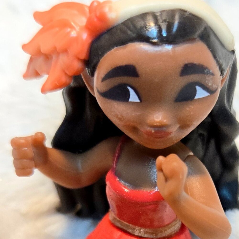 SOLD - Disney Moana Poseable Figurine 4" Discontinued Retired 2016 Hard to Find
